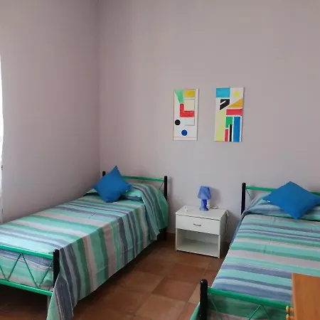 בית נופש Casa Vacanze Il Geranio מרינה די סקבוניאה